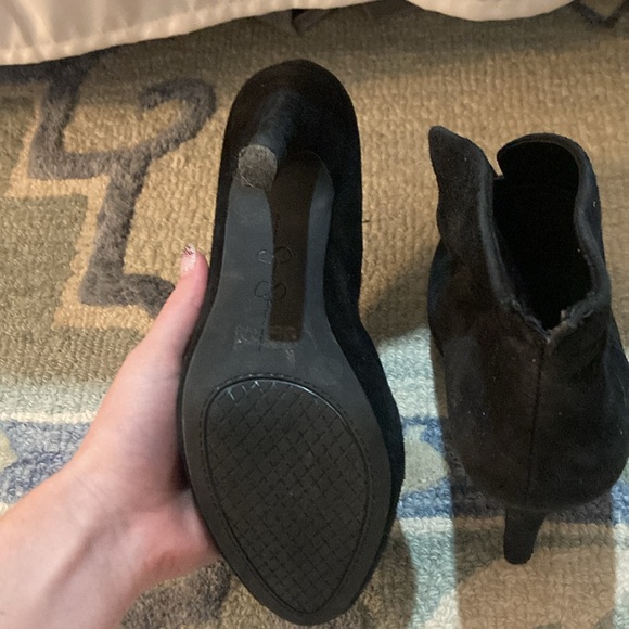 Black suede booties with heel - Picture 3 of 5